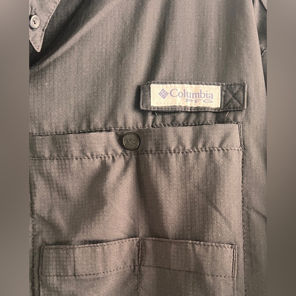 Columbia Black Mesh Tamiami fishing Shirt - Picture 3 of 6